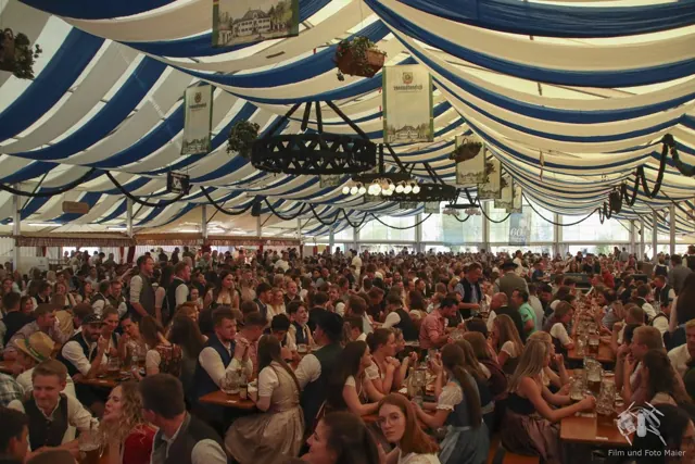 Archivfoto 4: 1. Volksfestfreitag 2023