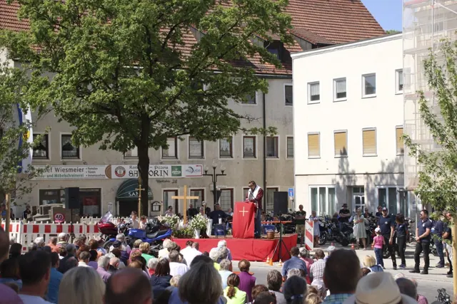 Archivfoto 3: 1. Volksfestsonntag 2023