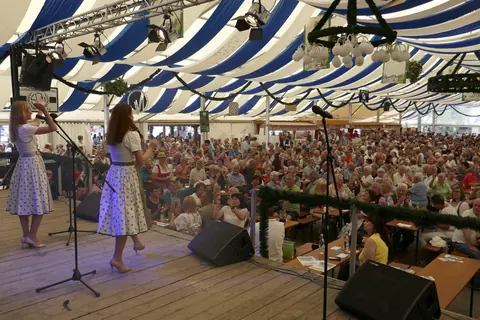 Foto 10: Der weißblaue Stammtisch 2023