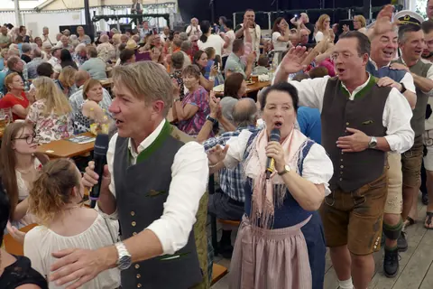 Foto 16: Der weißblaue Stammtisch 2023